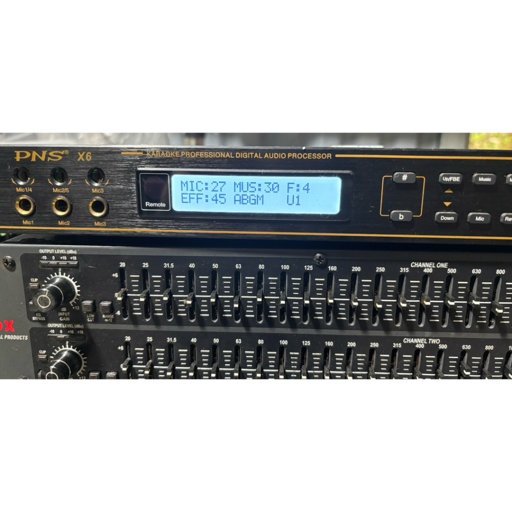 Vang số X6  2 nguồn bãi xịn có cổng quang và mic sau