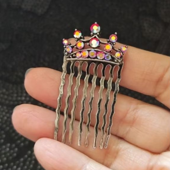 K0267-LƯỢC CÀI TÓC SI NHẬT – VƯƠNG MIỆN ĐÁ CẦU VỒNG – DÁNG NHỎ XINH