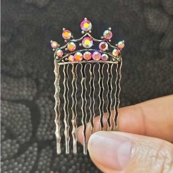 K0267-LƯỢC CÀI TÓC SI NHẬT – VƯƠNG MIỆN ĐÁ CẦU VỒNG – DÁNG NHỎ XINH