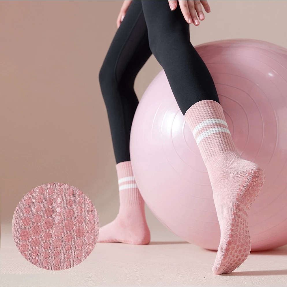 [Peinn] Tất vớ nữ tập Gym,Yoga, Pilates chống trơn trượt. Vớ thể thao nữ cổ lửng cotton thoáng khí có silicon ở bàn chân