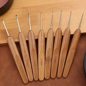 Kim móc len cán gỗ dẹt nhiều size từ 0.5mm đến 6mm | Tiệm Len Của Sam - Sam Crochet