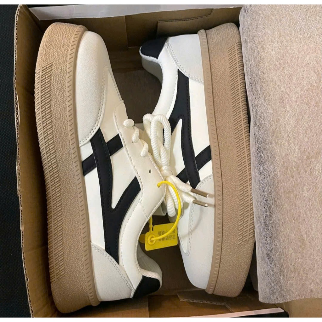 Giày Nữ Độn Đế Tăng Chiều Cao Phong Cách Hàn Quốc Sneaker Đứng Form Nữ Tính Trẻ Trung