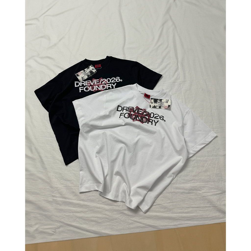 Áo thun BOXY Unisex DREVE " LOGO " // BLACK // 99 + 1% Cotton