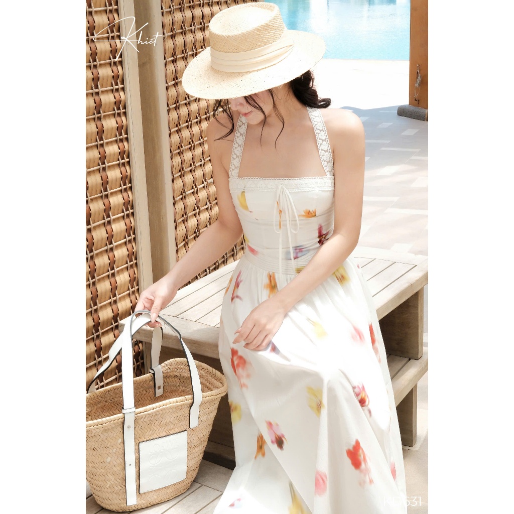 Đầm Maxi Dáng Dài Tùng Xòe Phối Dây Ren Mềm Buộc Gáy Khiết KD631