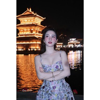 Váy gấm 2 dây siêu xinh chất liệu dày dặn lên form chuẩn đẹp đỉnh dành cho chị em mặc đi chơi du lịch - Baotrang.clothes