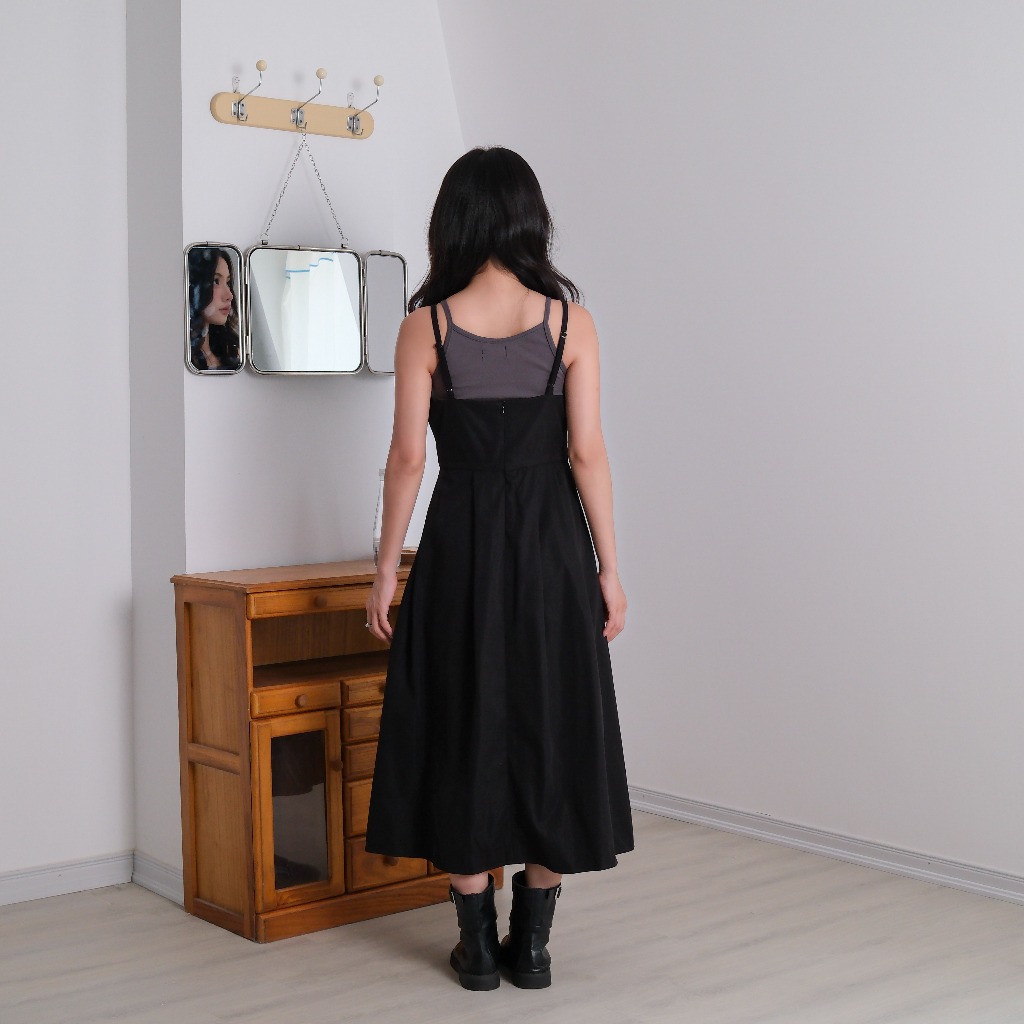Váy 2 Dây Maxi Đen Xếp Ly Bản To, Dáng Suông, Chất Cotton - Midnight Raw Dress - Sonna hi