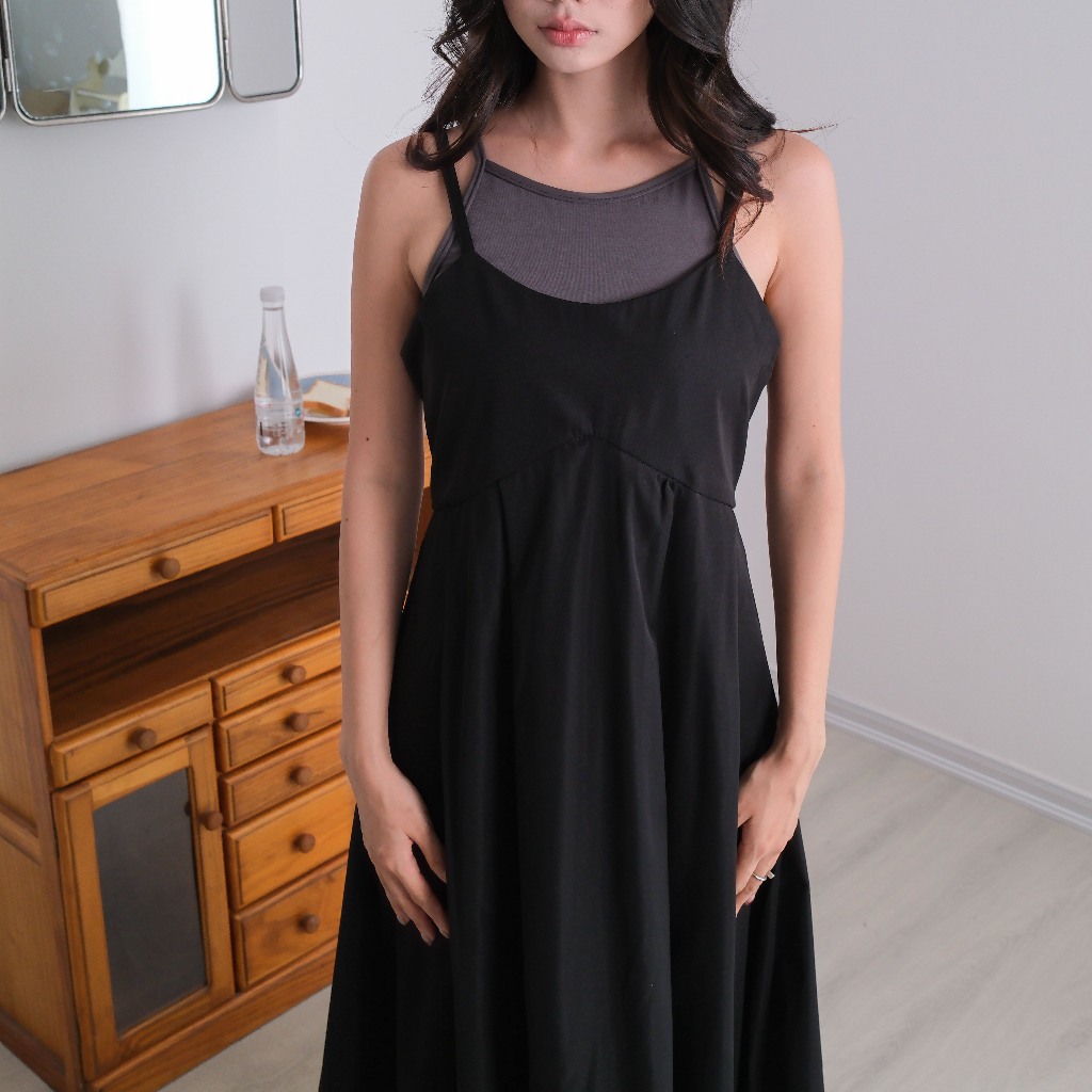Váy 2 Dây Maxi Đen Xếp Ly Bản To, Dáng Suông, Chất Cotton - Midnight Raw Dress - Sonna hi