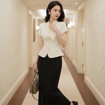 Áo Peplum Cổ Vest Lệch Phối Cúc Kim Loại Thanh Lịch – by Sorella Closet
