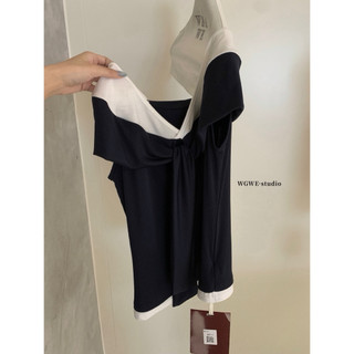 𝐏𝐡𝐢𝐞𝐧 𝐖𝐆𝐖𝐄 | (Sẵn) w9144 Áo Thun Trễ Vai Phối Màu Cổ Dây Hơi Ôm Nhẹ