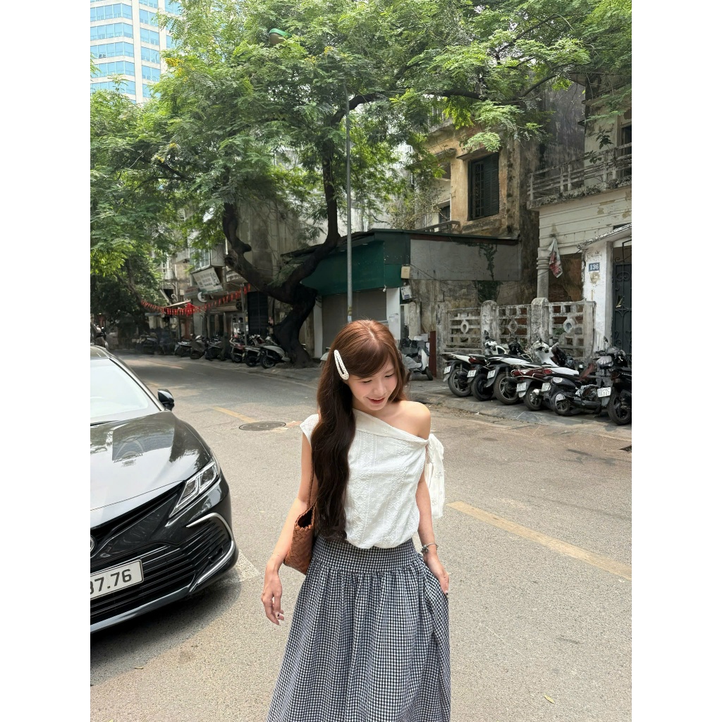 Ivy Top (TSW) Áo thô ren lệch vai buộc nơ Nữ the.sweaterweather