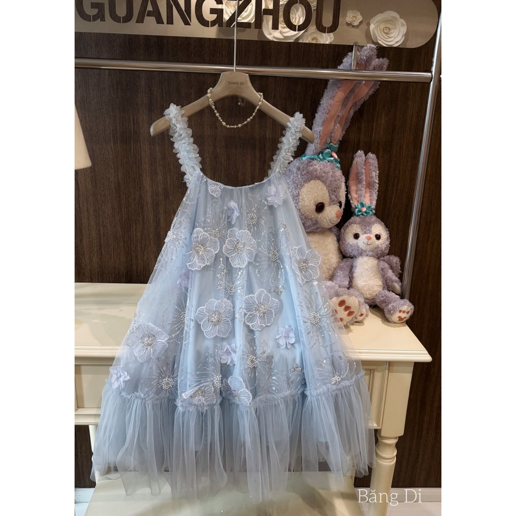 Đầm 2 dây lưới đính hoa nổi kim sa Đoàn thương