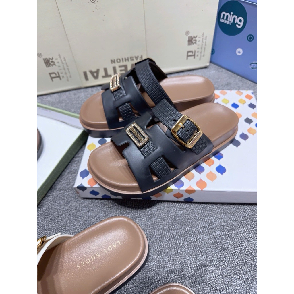 Dép Lê Nữ Dép Thời Trang Cao Su Non Có Khoá Điều Chỉ Được Đế Cao 3cm,hàng nhẹ,đi êm chân,đi nước đi mưa thoải mái