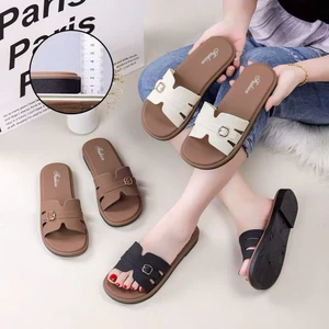 Dép Lê Nữ-Dép Khoá Kiểu Dáng Thời Trang Mới chất liệu cao su non,nhẹ,quai mềm ôm chân,đế êm chống trơn trượt