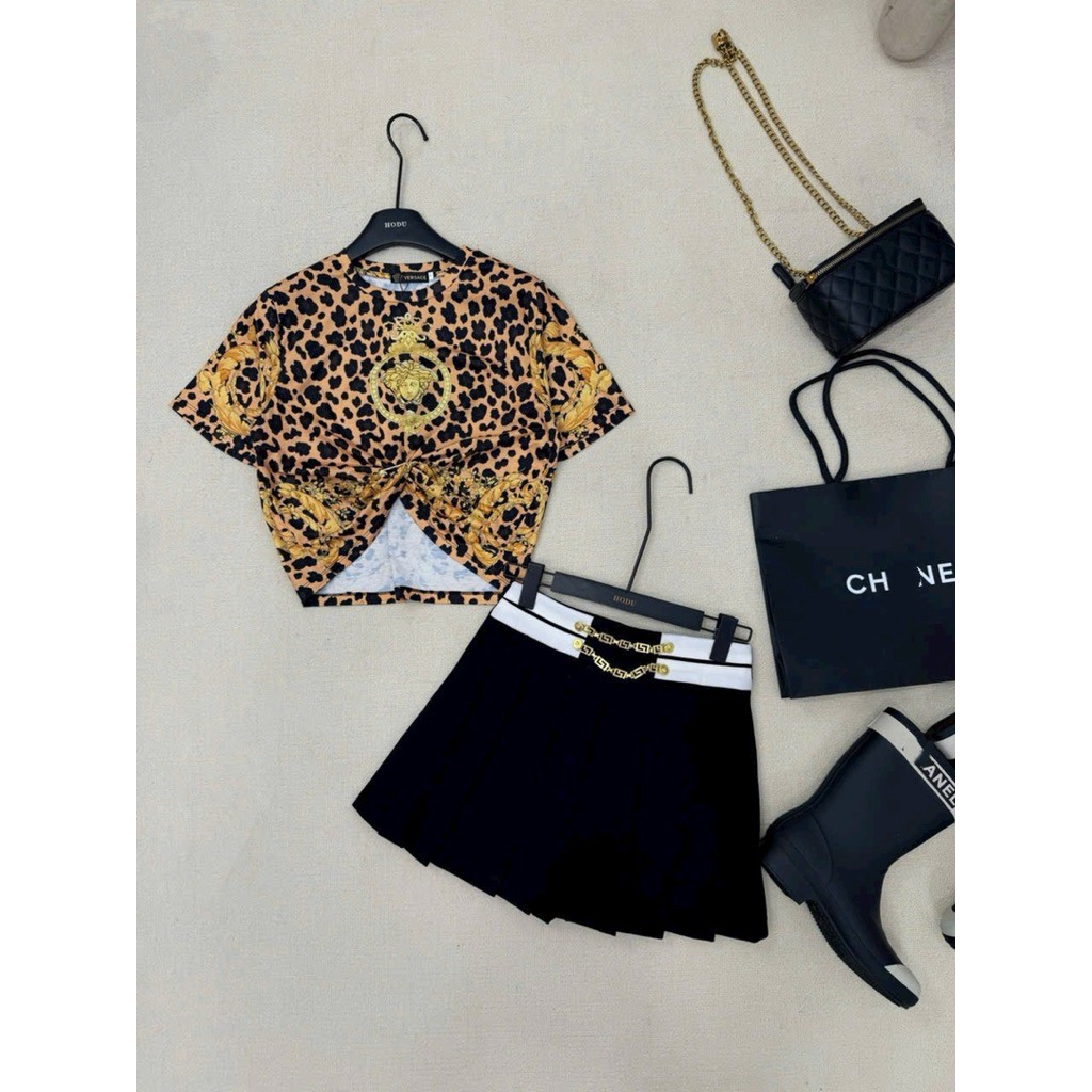 Áo croptop hoạ tiết vàng beo new