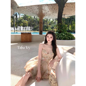 Đầm 2 dây cúp ngực hoa loang kèm khoác