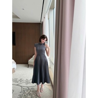 Đầm xám ghi phong cách vintage cổ đức phối nút bọc chân váy xếp ly đi học đi làm