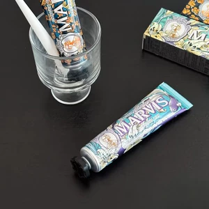 Còn hàng/hàng chính hãng MARVIS Kem Đánh Răng Hoa Lệ Mùa Hè 75ml răng trắng sáng hơi thở tươi mát