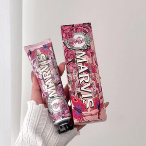 Kem đánh răng Marvis Kissing Rose 75ml Chăm sóc răng miệng cao cấp, hương thơm dịu nhẹ
