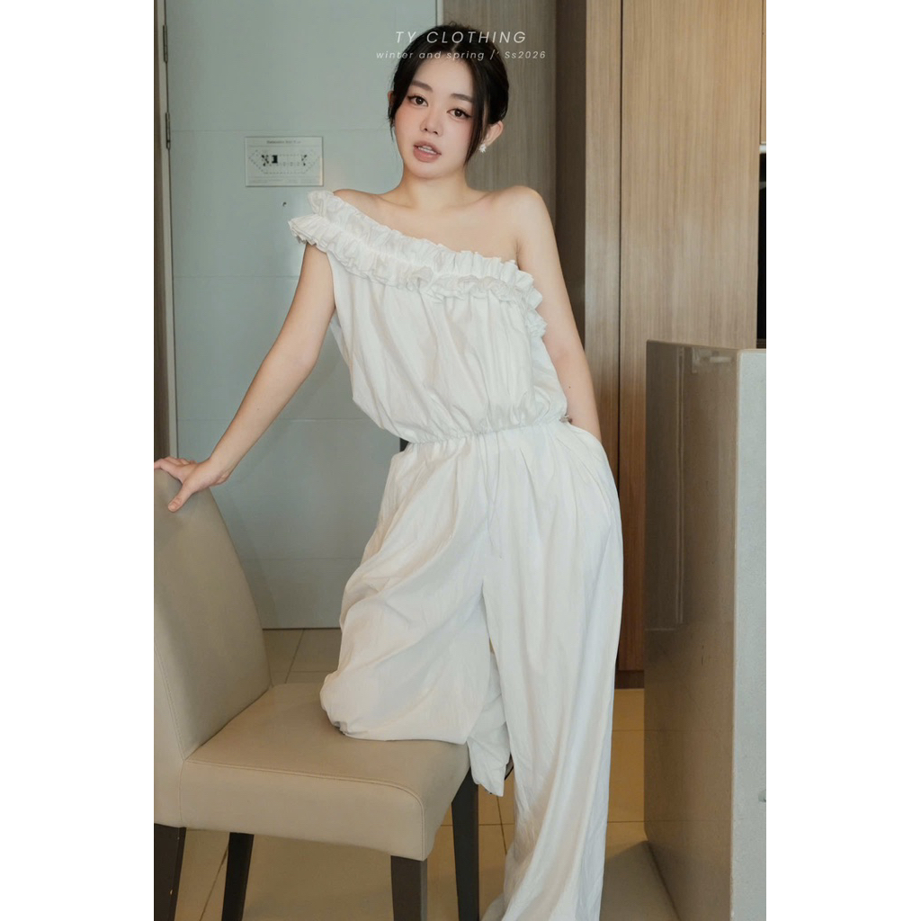 Set quần gió lệch vai bèo - Màu Trắng - Hàng Thiết Kế - TY CLOTHING