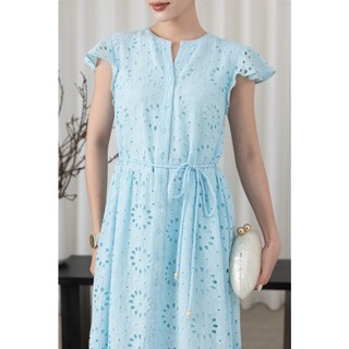 SWANLAKE | Váy Đầm Nữ Maxi Đuôi Cá Vải Cotton Thêu Đục Lỗ Cổ Trụ Cài Nút Dây Thắt Eo Công Sở D13658