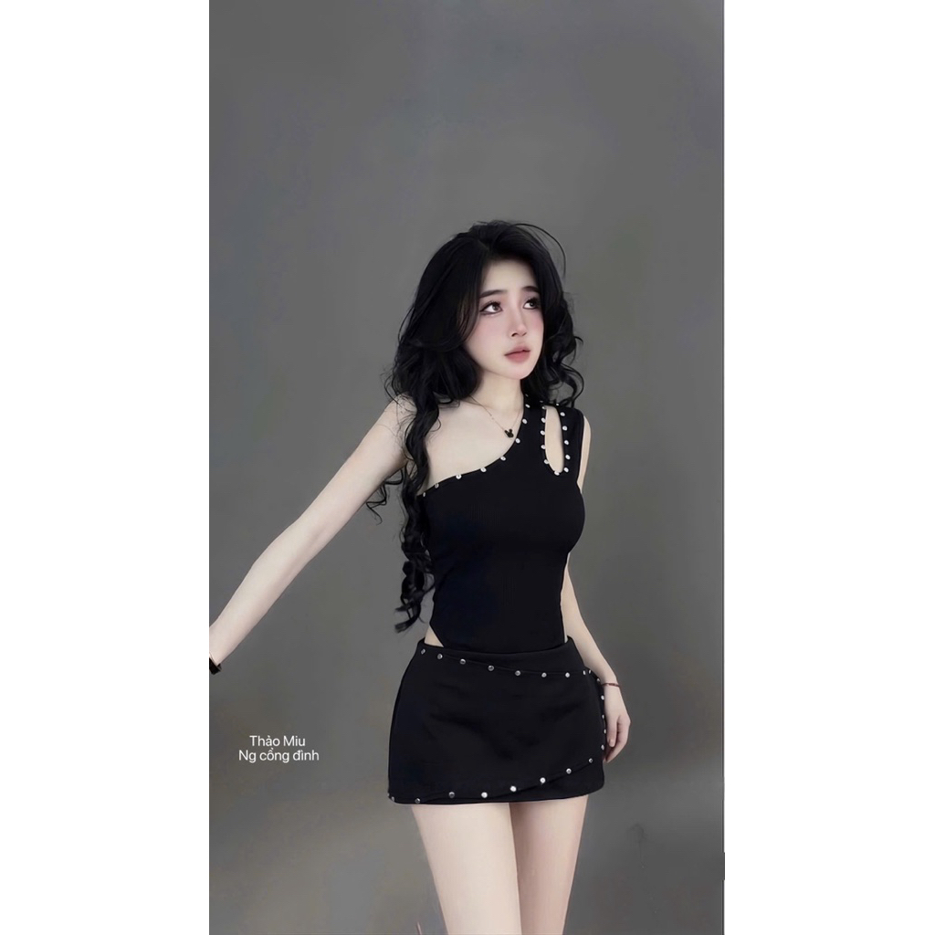 Set áo bodysuit dập đinh chân váy ôm ngắn