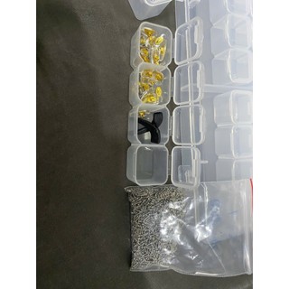 Hộp mini 4 ngăn đựng ve kính,  đệm mũi , nail, hạt trang trí móng tay, trang sức