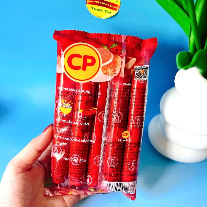 2 Gói Xúc Xích Heo CP Tiệt Trùng_Mỗi gói 200g_ Cây LỚN (5 Cây/ 1 Gói)
