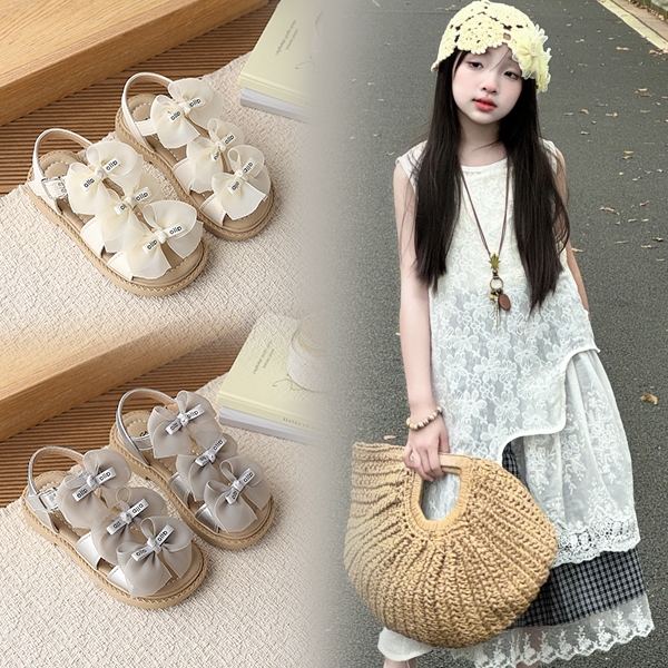 Mẫu dép xăng đan mới cực kỳ dễ thương dành cho bé gái, dép đi biển chống trượt và thoải mái