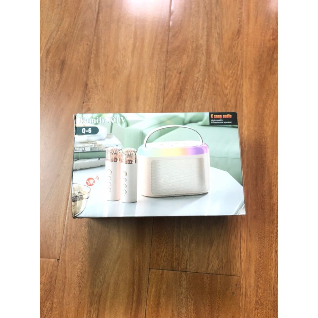 Loa Bluetooth karaoke kèm 2 mic không dây Q6, loa bluetooth trong suốt có LED phiên bản 2024