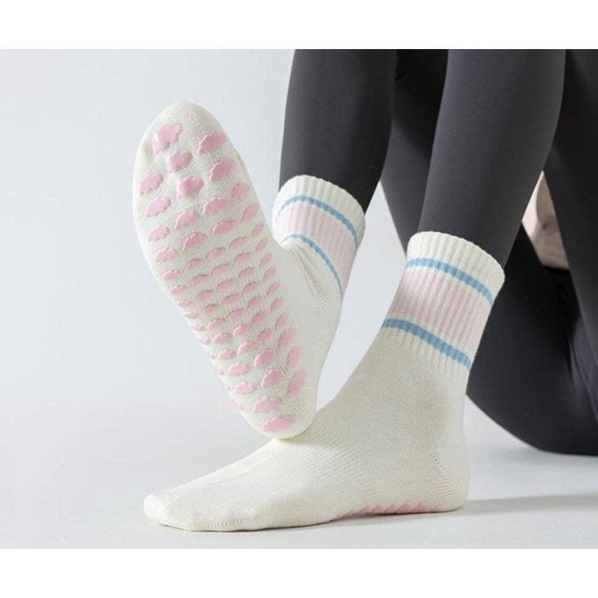 Vớ Tất YOGA chống trượt cổ lửng màu hồng phong cách trẻ trung, năng động.
