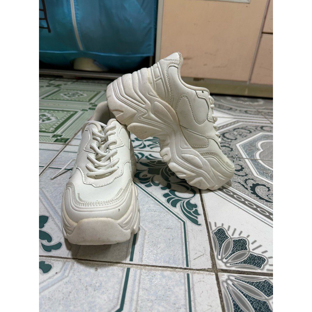 giày thể thao đế độn size 36