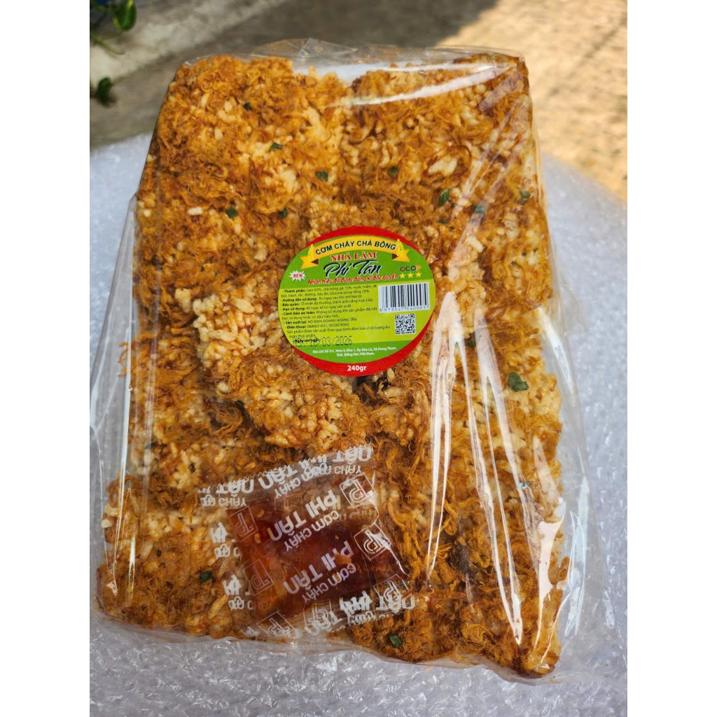 (Giá sỉ) - 01 gói Cơm cháy siêu chà bông,giòn tan thơm ngon Tặng kèm tương ớt.