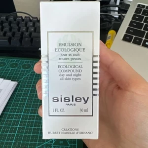 Sữa Dưỡng Toàn Năng Sisley Ecological Compound 30ml -Dưỡng Ẩm Phục Hồi Da,Làm Mềm Mịn & Tăng Đàn Hồi