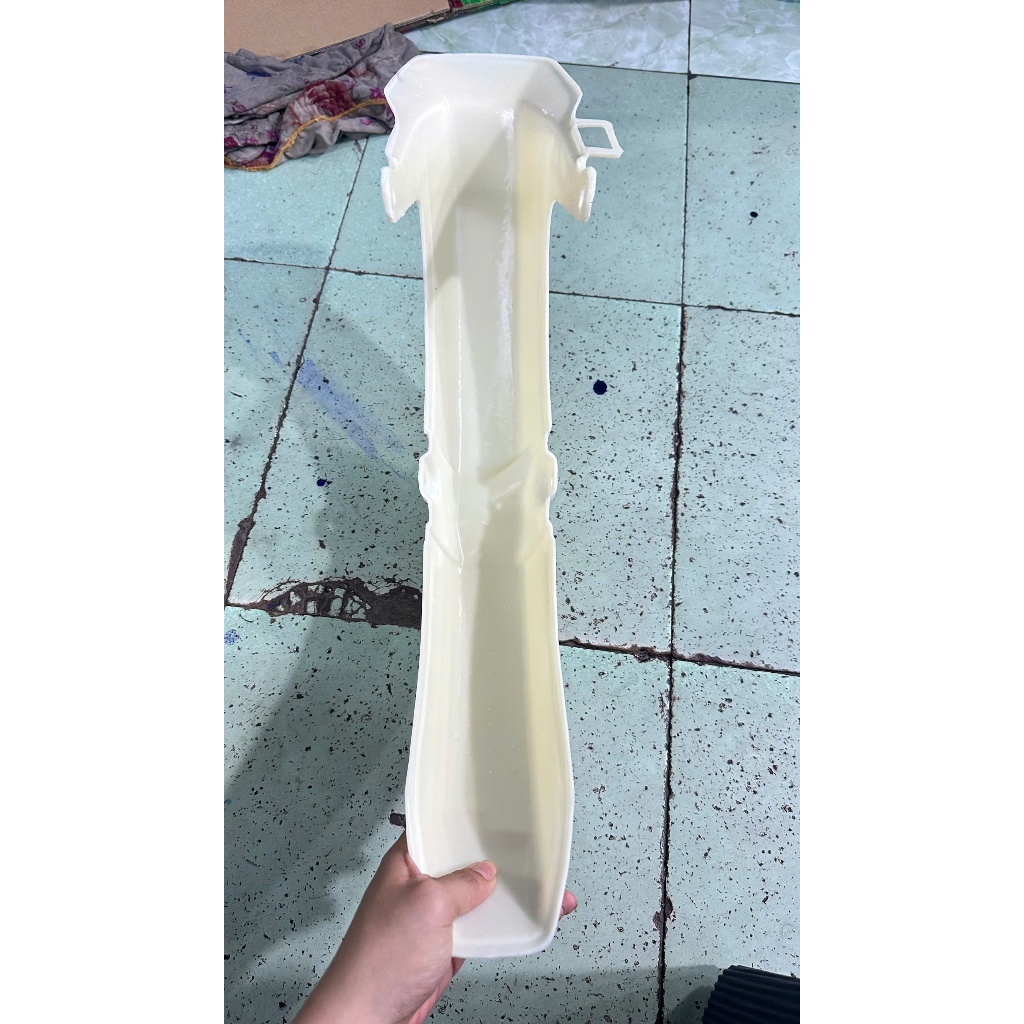 Dè trước cub 82-84 nhựa chưa sơn