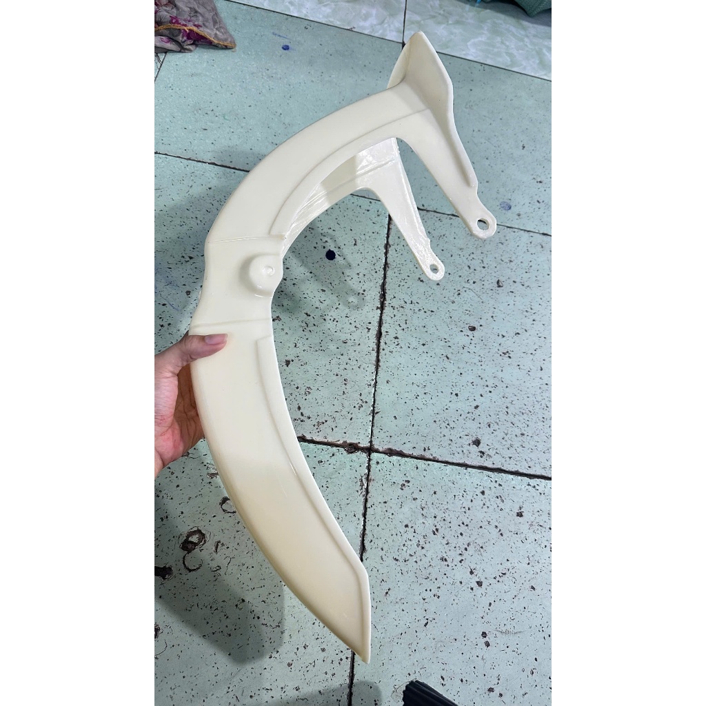 Dè trước cub 82-84 nhựa chưa sơn