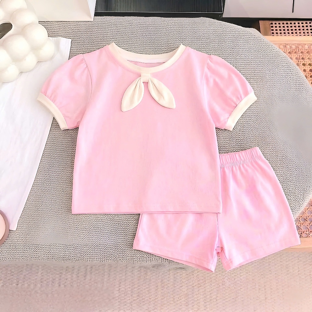 1-5 tuổi.Sét quần áo xinh cho bé gái,áo đính tai thỏ trước ngực mikky,chất vải cotton mềm mịn thấm hút mồ hôi.M80