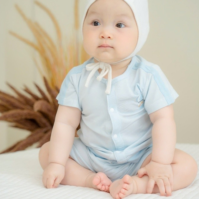 Bộ quần áo cộc tay cài thẳng smoothy dànhcho bé LiL - Little Love (LCT44)