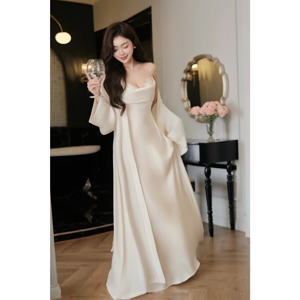 Váy Lụa Dài Phối Ren Thiết Kế Cao Cấp Từ Lụa Ngọc Trai – Váy Ngủ Luxury Quyến Rũ Sang Trọng