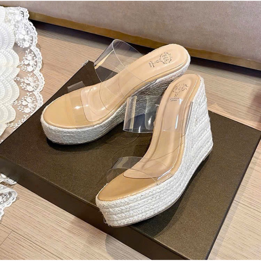 👠🕶️🎒👜…Dép xuồng quai trong