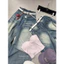 Quần jeans suông mài kèm belt charm dâu tây