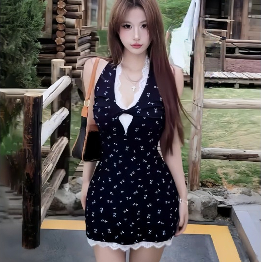 Đầm yếm xanh viền ren xoắn ngực dáng ngắn,chất thun tăm thời trang