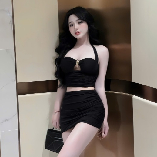 Sét áo dây yếm khoét giữa đính khoen + cv ngắn nhún 2 bên,chất thun Ladong thời trang