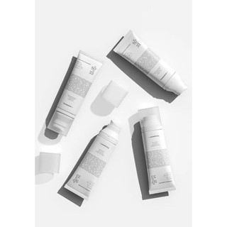 Kem Chống Nắng Kiềm Dầu Và Bảo Vệ Da Transparent Lab Lightweight Sunscreen SPF50+
