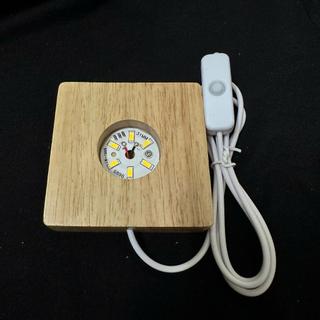 (size từ 6cm đến 10cm)Đế gỗ Đèn Led Hình Vuông (kích thước tùy chọn từ 6cm đến 10cm)