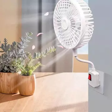 Quạt mini lốc xoáy nhỏ, lực gió mạnh mát rười rượi phích cắm hai chân tích hợp, hoạt động êm ái, tiết kiệm điện.
