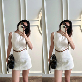 Váy trắng basic kèm thắt lưng da tôn vòng eo phong cách hiện đại
