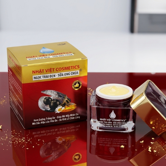 Kem Face Ngọc Trai Đen - Dưỡng Ẩm, Trắng Da, Mềm Mượt Nhật Việt V14 [Đỏ-Vàng] 13g
