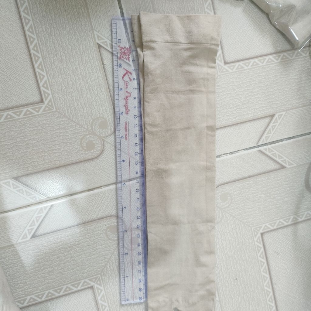 1 đôi tất, vớ chân dài 22, 34cm vải dày mịn xỏ ngón