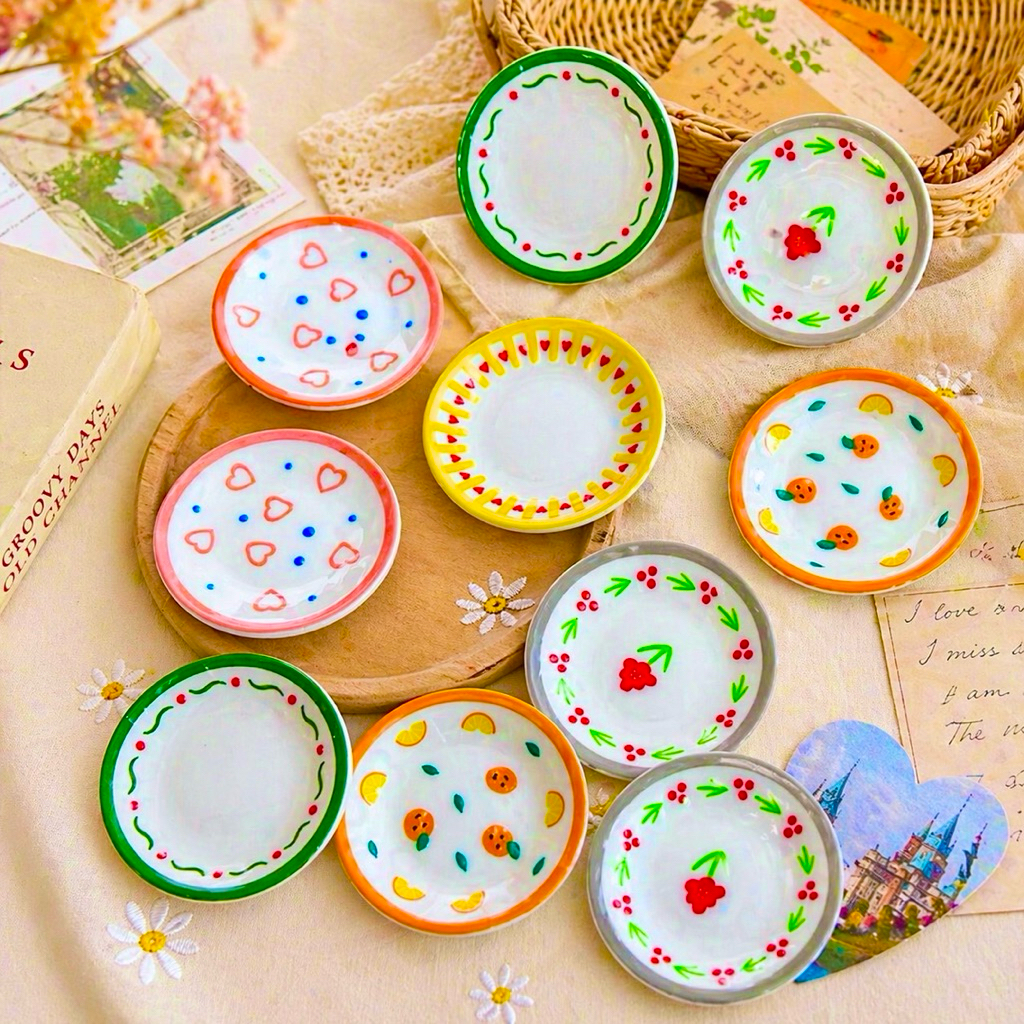 Combo 25c Mô Hình Đĩa Màu Sắc Hoa Văn 3.5cm Trang Trí Nhà Búp Bê Doll House DIY Nhà Mini Decor Trang Trí Góc Học Tập