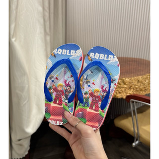 Dép bé Hùng Đào in hình Roblox